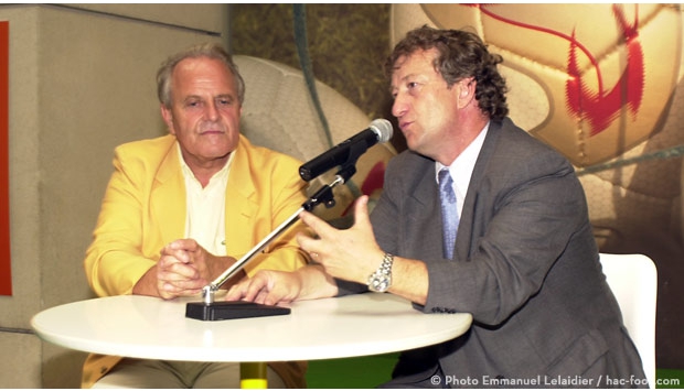 Le Président Louvel face au public