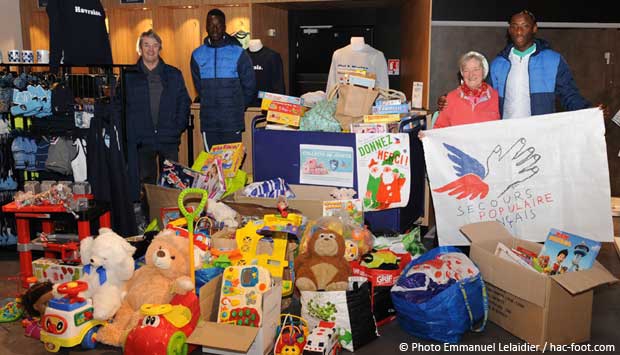 Le HAC et le Noël Solidaire:  Collecte de Jouets avec le Secours Populaire