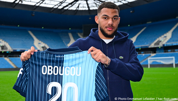 Noam Obougou signe pro !