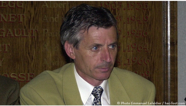 Francis Smerecki résilie son contrat avec le HAC